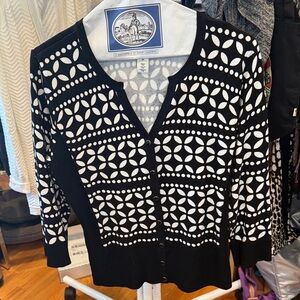 White House Black Market Black and White Geometric Cardigan Ptp 18” L 22”